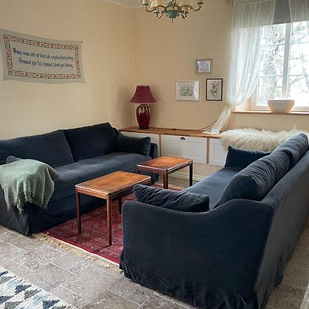 Snaellfaell Country Living - Akerbo Gard Charmigt Renoverad Flygel Kristinehamn Dış mekan fotoğraf