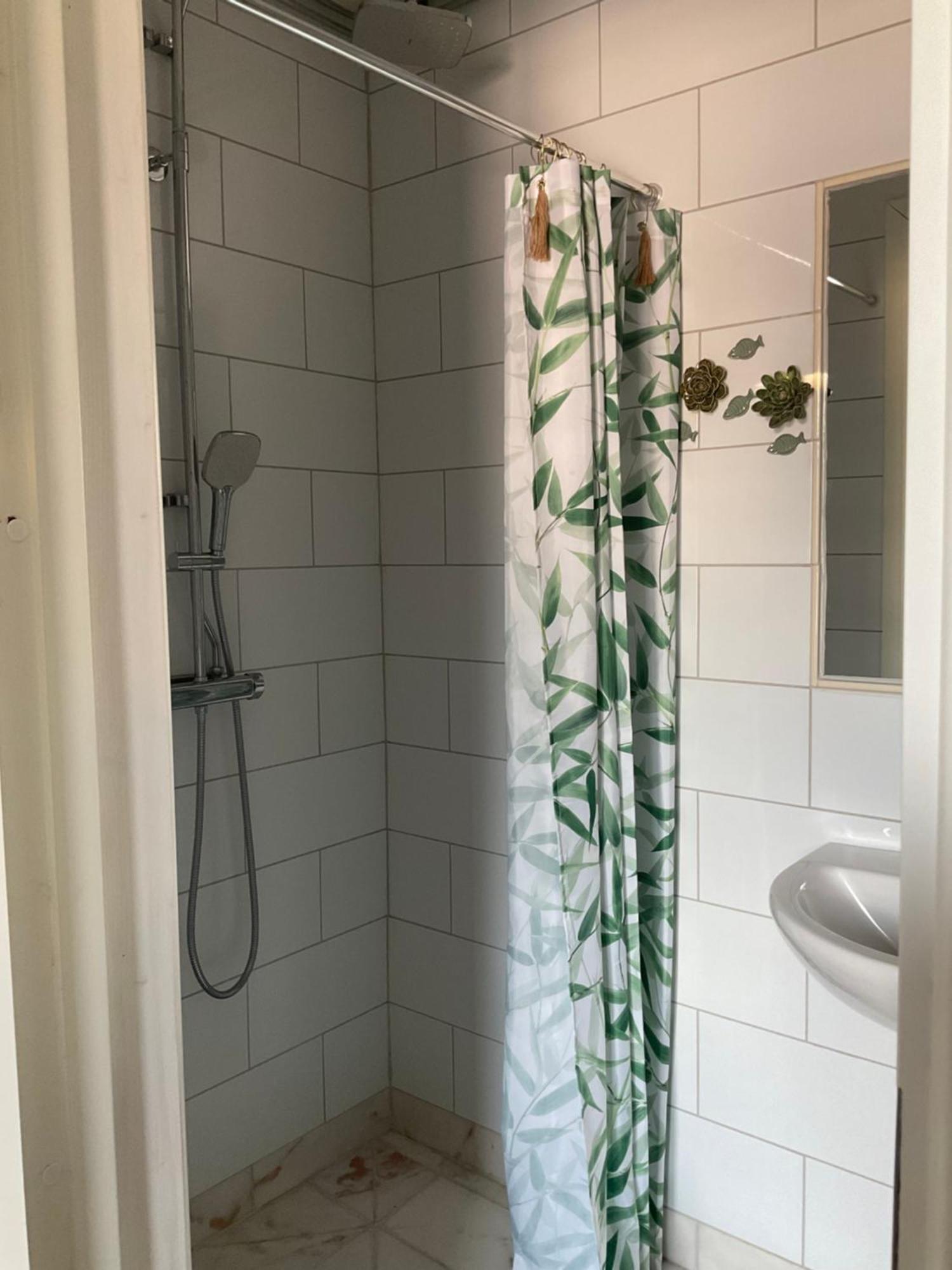 Snaellfaell Country Living - Akerbo Gard Charmigt Renoverad Flygel Kristinehamn Dış mekan fotoğraf